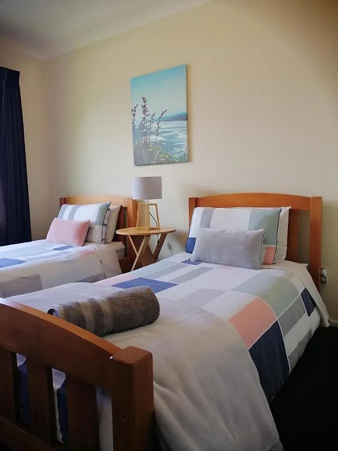 Dom wakacyjny Perfect Home, Stunning Gardens - Aidanfield Gardens Bellissimo Christchurch